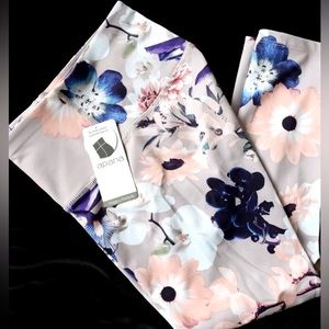 NEW Apana Leggings Womens Cropped Floral Print Stretch Yoga Pants, XS,NWT